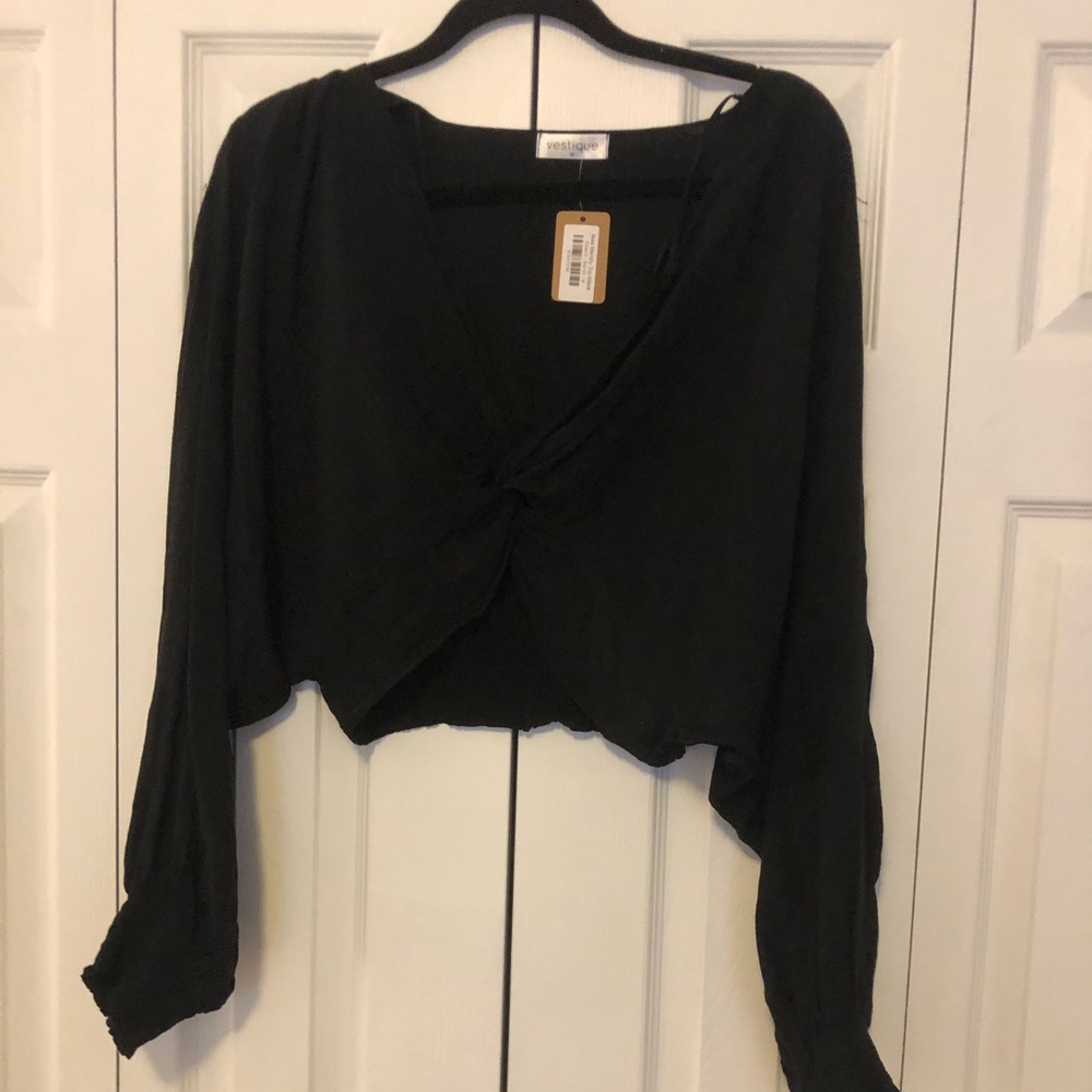 Vestique long sleeve crop top
